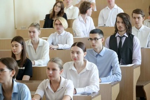 Абитуриентов ждут изменения на ЦТ и ЦЭ – что нового