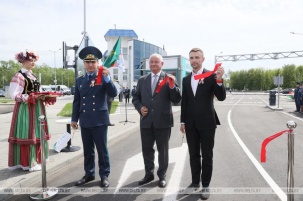 Обновленную зону ожидания открыли перед пунктом пропуска "Брест"