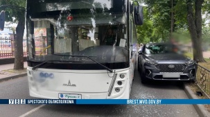 51-летний водитель троллейбуса при перестроении допустил столкновение с авто «Hyundai»