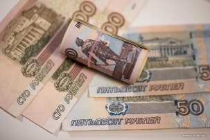 Белорусские банки вводят комиссию за прием российских рублей. О чем речь?