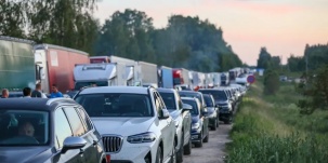 Польша перестала пускать через границу автомобили с красными поворотниками?