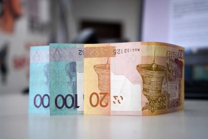 Какие зарплаты у продавцов в Беларуси