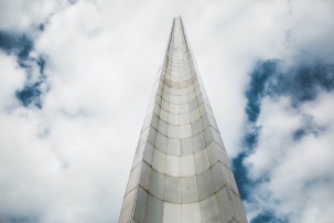 Вандалы добрались до Штыка-обелиска