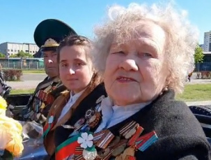 В партизаны ушла почти в начале войны, когда немцы расстреляли семью