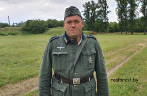Реконструктор в Брестской крепости рассказал о своем мотоцикле