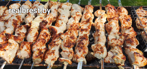 Шашлык в Брестской крепости: от 42 до 55 рублей за килограмм