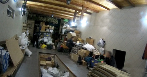У жителя города Бреста в гараже нашли солидный склад новеньких запчастей из России