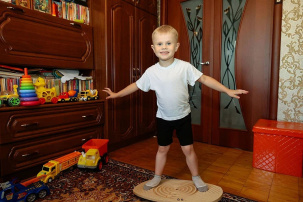 Собрали $2,9 млн: ребенку с редким заболеванием закрыли сбор на лечение. Подробности