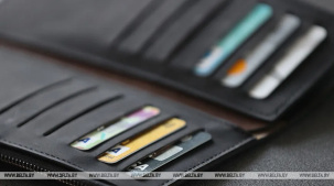 Головченко: доля безналичных платежей в Беларуси составляет более 60%