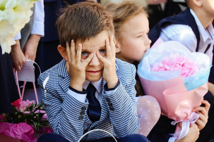 С 1 сентября в белорусских школах запретят телефоны – чиновник