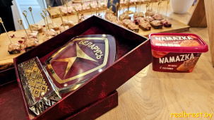 Более 2 миллионов просмотров в TikTok! «Брестский мясокомбинат» показал производство «Мясных подушечек»