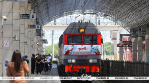 Заряженные на эмоции и впечатления. Как в Бресте встретили участников проекта "Поезд Памяти"