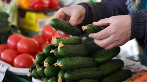 МАРТ ужесточит наказание за продажу просрочки и завышение цен