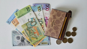 Задержка зарплаты: что делать и куда обращаться, если работодатель нарушает сроки