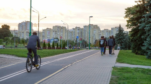 Какой штраф получат велосипедисты, если не спешились на пешеходном переходе? Ответили в ГАИ