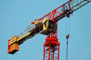 Сколько женщин работает в строительстве, рассказал Белстат