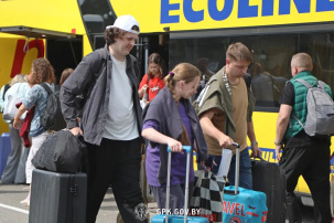 Пассажиры не могут вернуться домой из-за решения Польши закрыть границу