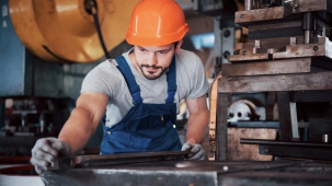 Рынок труда Беларуси: в каких сферах сохраняется высокий спрос на кадры