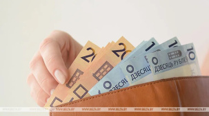 Белстат: зарплата учителей за январь-август выросла на 23%