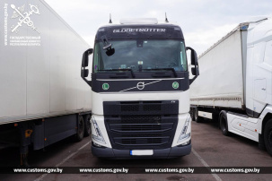 Из-за попытки водителя сокрыть перемещаемые товары от таможенного контроля фирма-перевозчик может лишиться транспортного средства