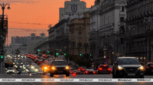 ГАИ предупредила о снижении сцепления шин с дорогой и возможных заносах из-за опавших листьев