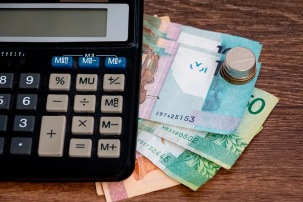 Власти хотят обложить заработок налогом 40% – кого он коснется