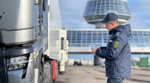 "Работать в своем ритме". Брестские таможенники о ковиде, водителях и интуиции в борьбе с контрабандой