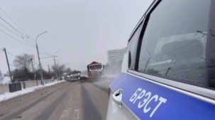 Дополнительные наряды ДПС вывели на дороги Брестской области для сопровождения снегоуборочных машин