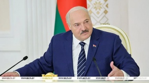 Лукашенко о развитии искусственного интеллекта: надо осторожнее бросаться на какие-то новинки