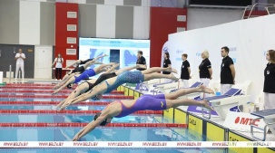 Открытое первенство Беларуси по плаванию среди юниоров проходит в Бресте