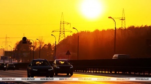 Лукашенко поручил восстановить и отремонтировать дороги после зимы