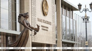 Лукашенко подписал указ о помиловании 18 осужденных, большинство из которых - женщины