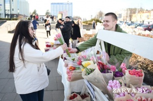 В Бресте МАРТ проверил точки продаж цветов накануне 8 Марта