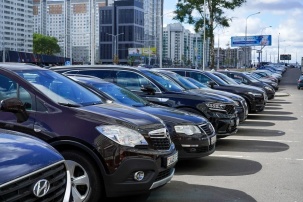 За месяц складские запасы авто у дилеров и производителей выросли более чем на четверть
