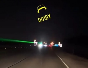 Красный и зелёный, но не светофор. На М-1 заметили лазеры для водителей