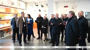 Пархомчик нацелил Брестский электроламповый завод на увеличение производства