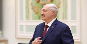 Лукашенко рассказал, что когда-то писал стихи