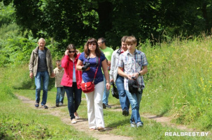 Оживлённые руины монастыря Бернардинок привлекают туристов