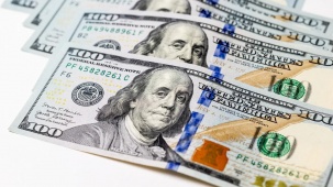 Продавать или скупать? Что будет с курсом доллара после выхода ОАЭ из ОРЕС