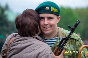«Служу Республике Беларусь!» Новобранцы Брестской пограничной группы имени Ф.Э. Дзержинского приняли военную присягу
