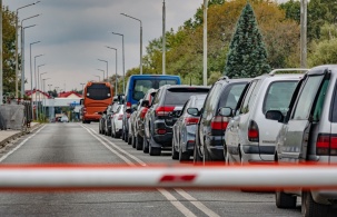 Почему на границе с Польшей то пусто, то часами не двинуться — и при чём тут вообще не мы