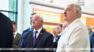 Лукашенко рассказал, как Беларусь не окунулась в рынок, и поблагодарил Трампа за откровенность