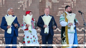 Лукашенко вручил награды «Ганаровы паляшук»: среди лауреатов – представители Брестской области