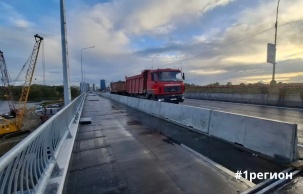 Новую часть моста через Мухавец в Бресте успешно испытали на прочность