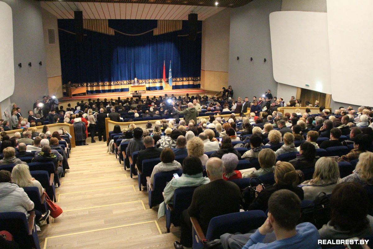 Вопрос - ответ: брестчане - Рогачук