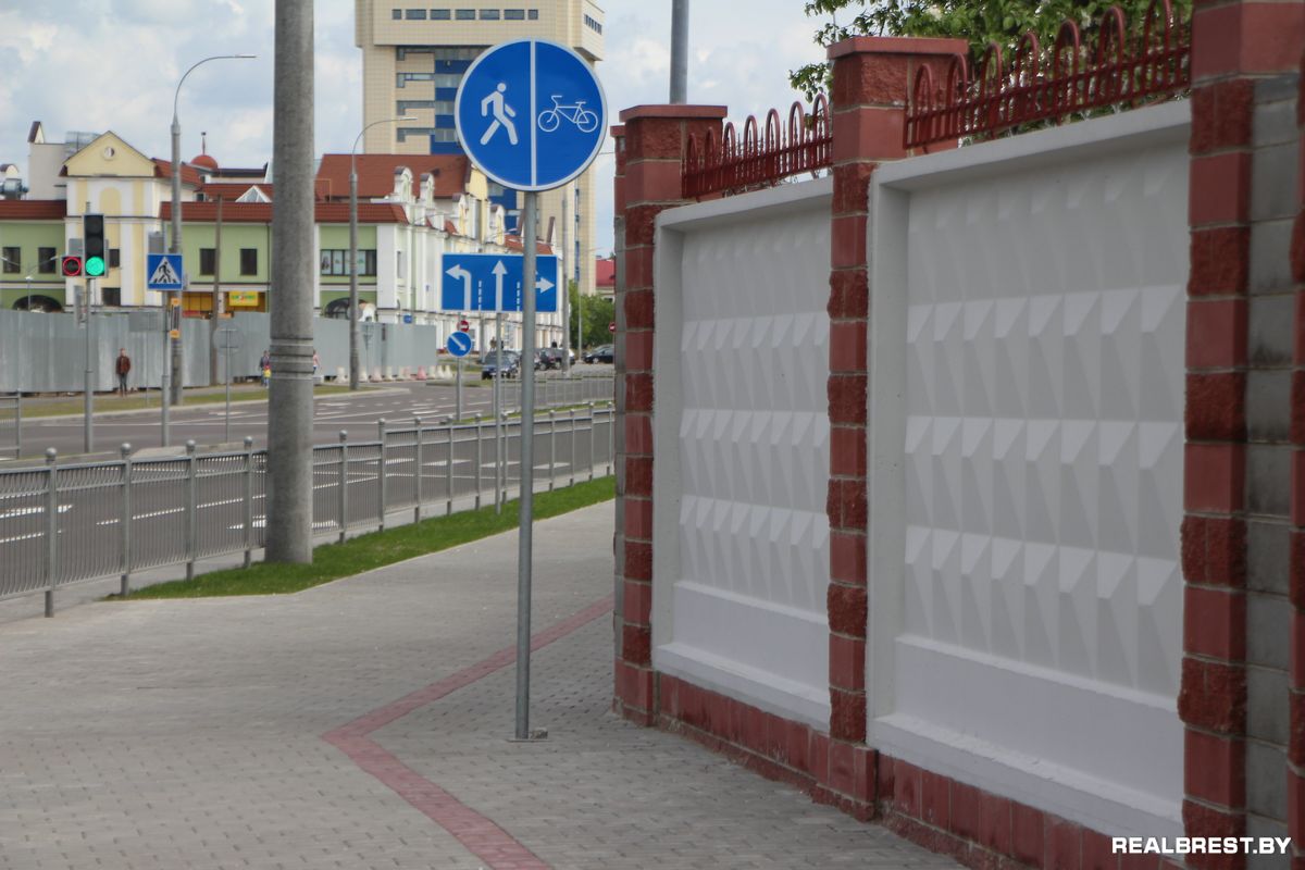 Шок от велосипедных дорожек на Машерова