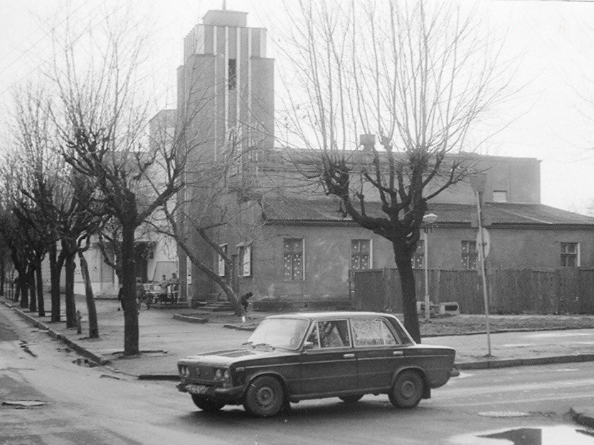 Антенны СВЧ на крыше бывшей лютеранской церкви в Бресте