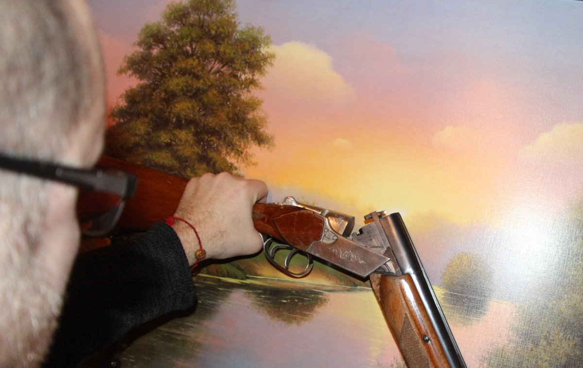 Сдавал ружье, а «забрал» пистолет