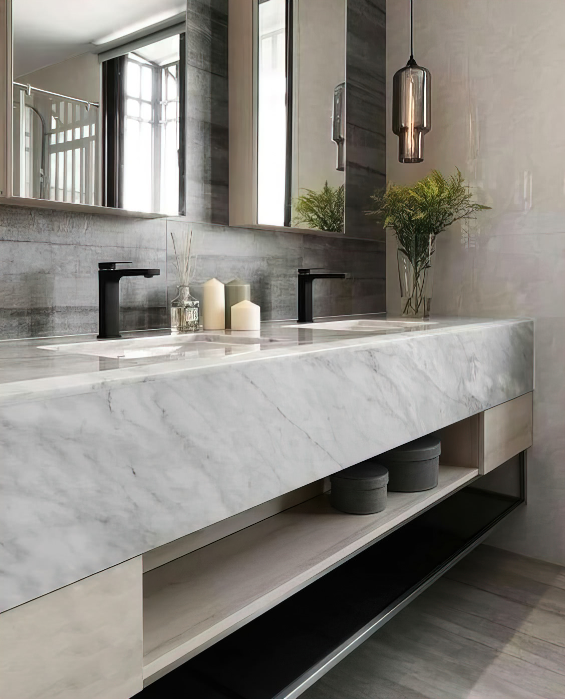 Мраморная тумба в Москве в ванной комнате