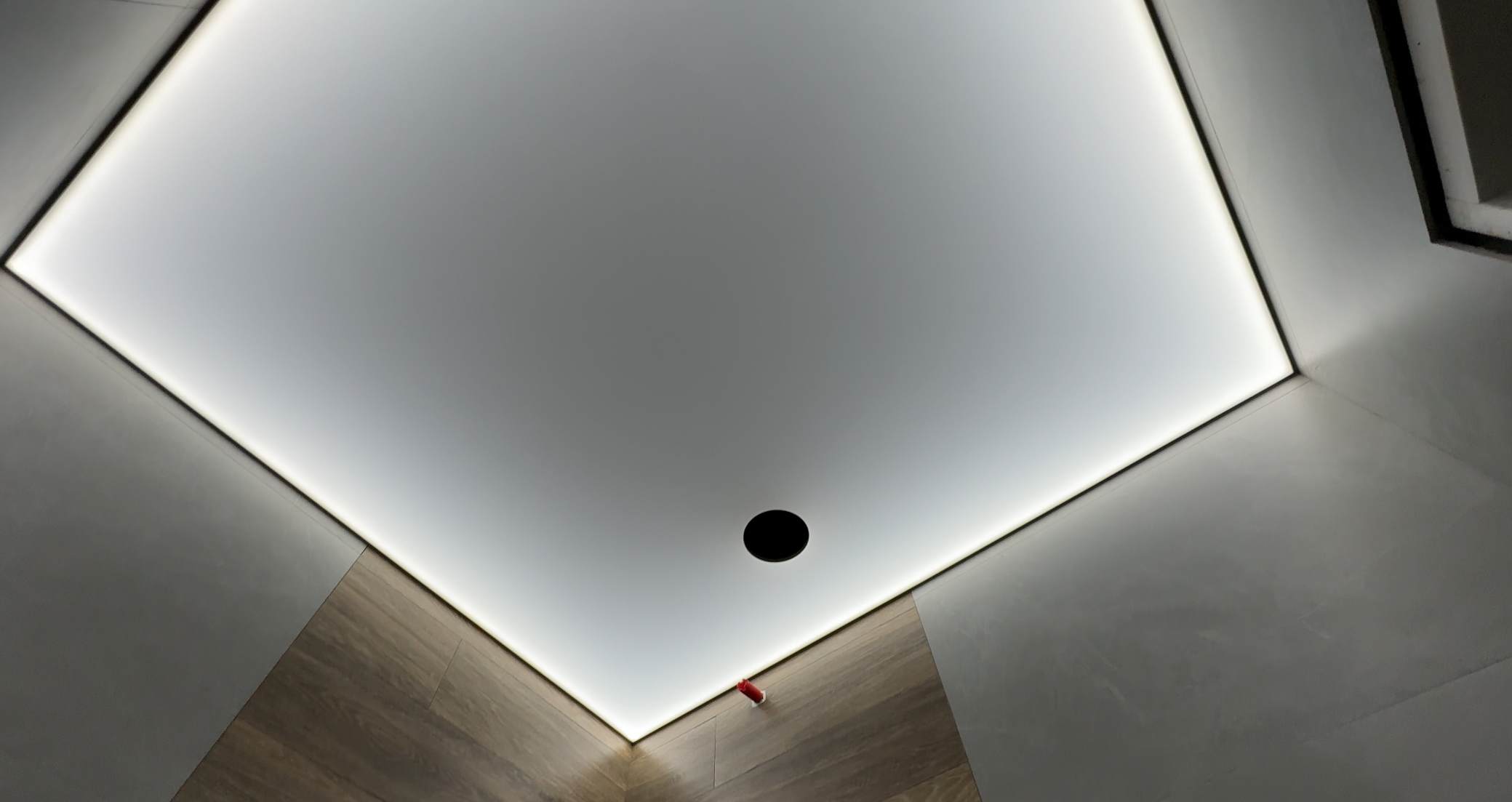 Монтаж натяжного потолка